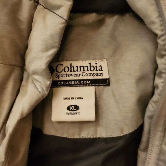 Womens Columbia coat - Picture 2 of 4